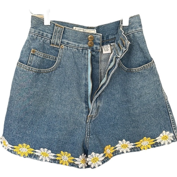 CHAZZZ by Charles Ghailian Vintage 90s Embroidered Daisy No Stretch Denim Shorts - Picture 4 of 14